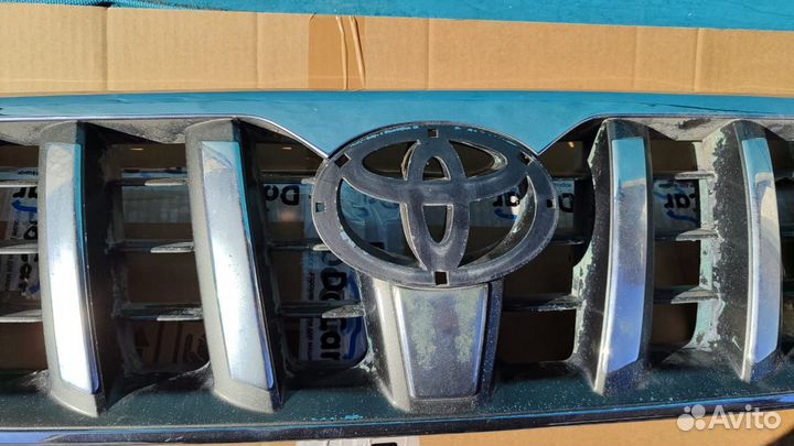 Решетка радиатора Toyota Land Cruiser Prado 120