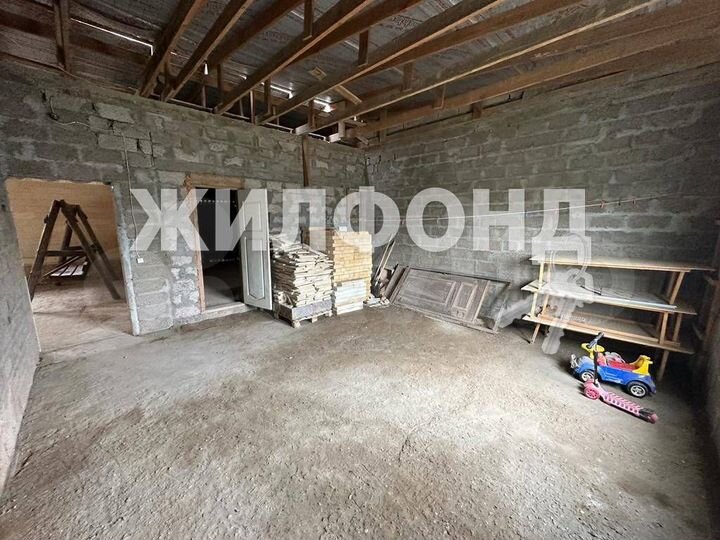 Дом 256 м² на участке 5 сот.