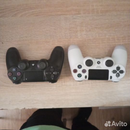 Игровая приставка ps4