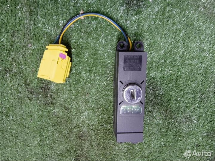 Выключатель VW Touareg 2002-2010