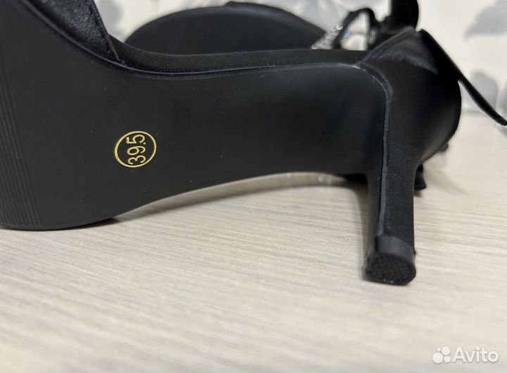 Босоножки женские 39 размер