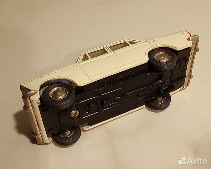 Москвич 412, модель 1:40, символика Олимпиады-80