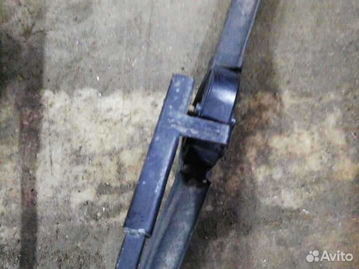 Mazda 3 bk поводок стеклоочичтителя