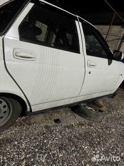 Двери на priora