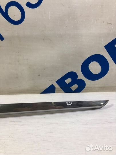 Молдинг переднего бампера правый LADA vesta 1.6 мт