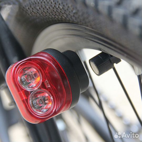 Индукционный задний фонарь для велосипеда