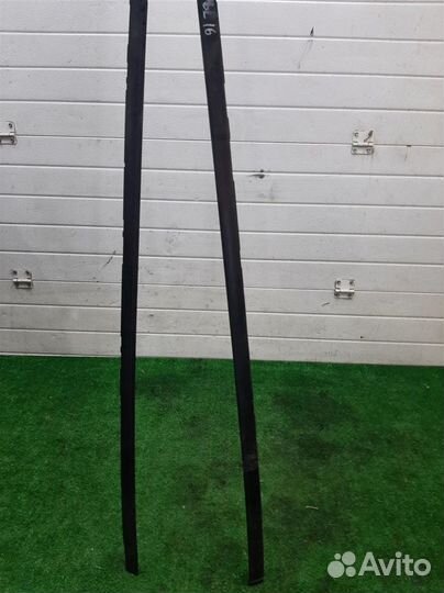 Молдинг крыши Mitsubishi Space Star 2002