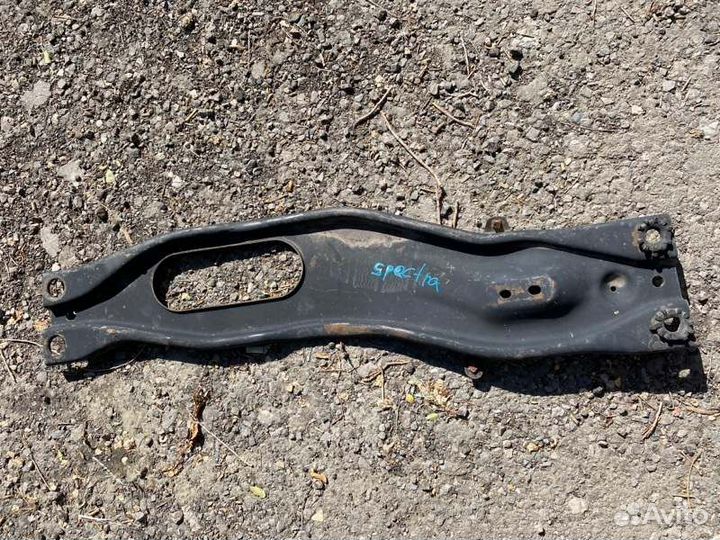 Кронштейн опоры кпп Kia Spectra