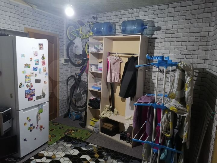 Комната 37 м² в 5-к., 5/5 эт.