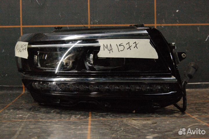 Фара правая LED - Volkswagen Tiguan 2