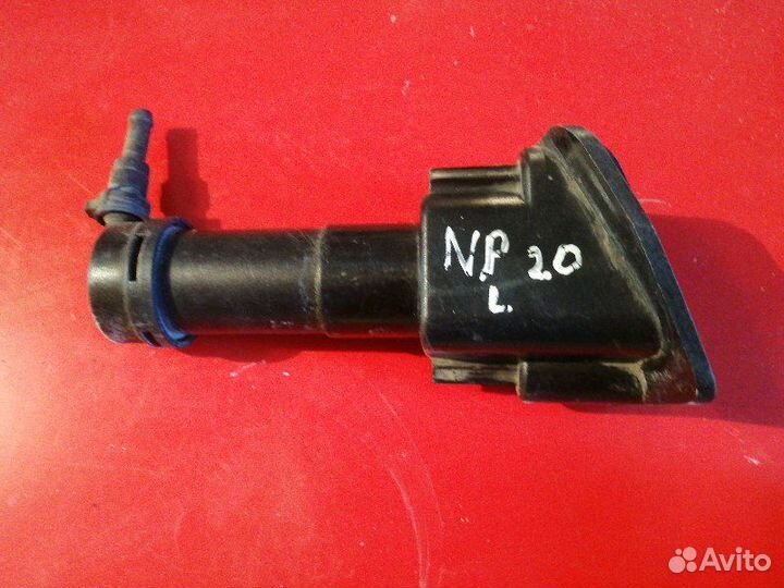 Форсунка омывателя фар передняя левая Nissan