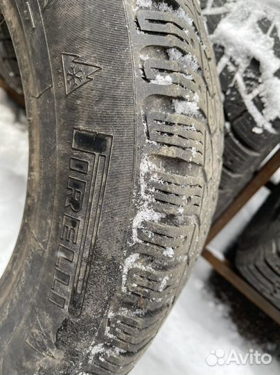 Pirelli Winter Carving Edge 215/65 R16 98T