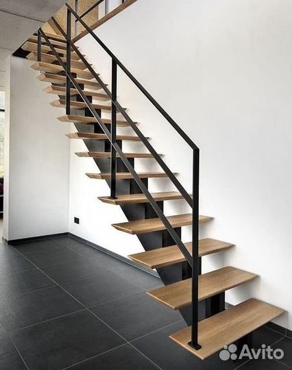 Металлокаркас лестницы