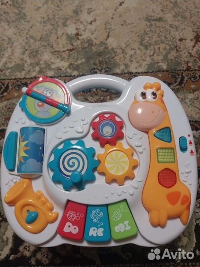 Развивающий музыкальный столик