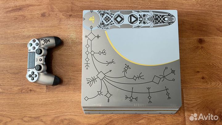 Sony ps4 Pro 1 tb Limited Ed. (God of war)