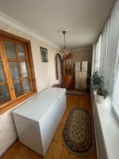 4-к. квартира, 93 м², 2/4 эт.