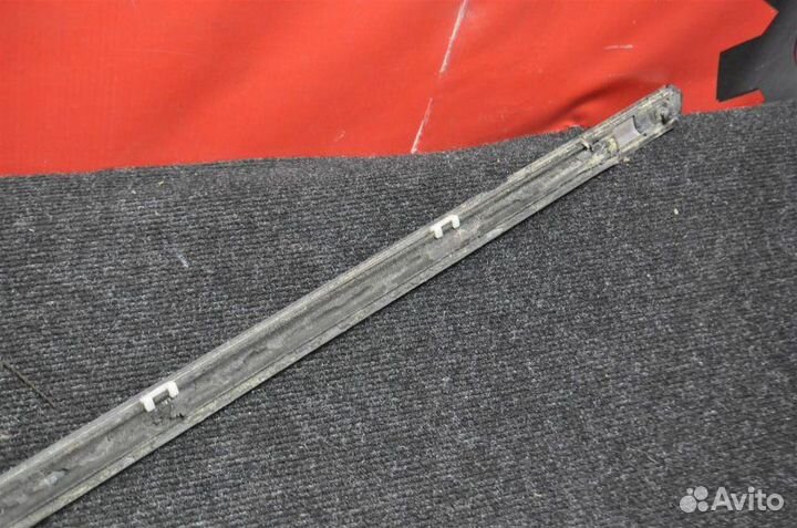 Молдинг двери задний правый Nissan Wingroad WFY11