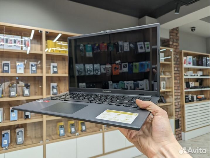 Asus Vivobook GO 15 Oled 16/512 (R5-7520U) Black