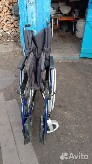 Инвалидная коляска