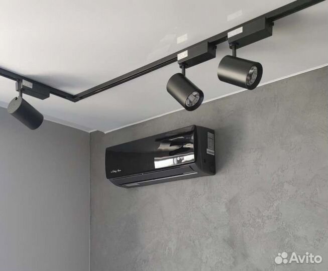 Кондиционер чёрный сплит-система