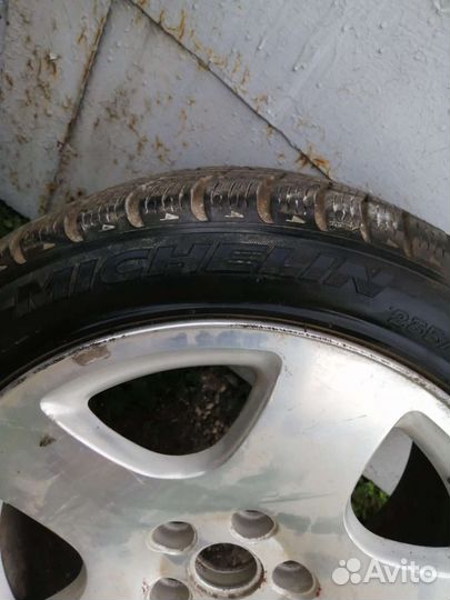 R17 Michelin Agilis 235/45, PCD 5x135 DIA 38