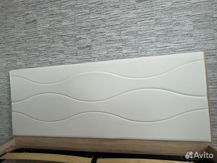 Кровать двухспальная 160 200 с мягким изголовьем