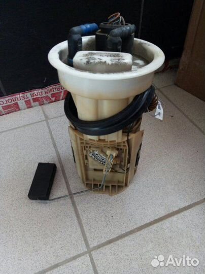 Топливный насос Volkswagen Golf 5 2003-2009