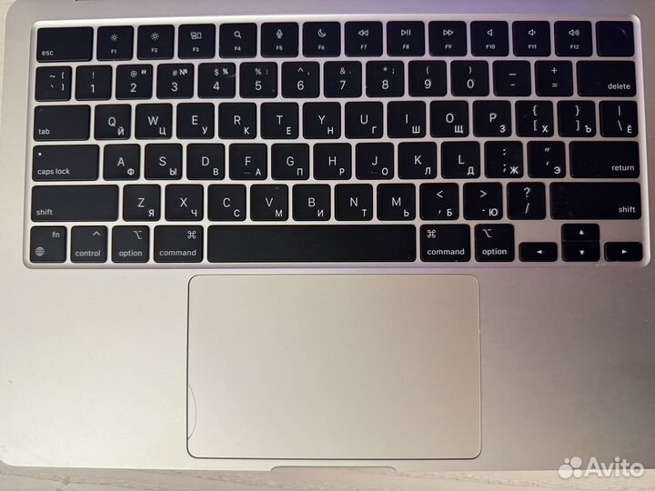 Macbook air 13 m2 256