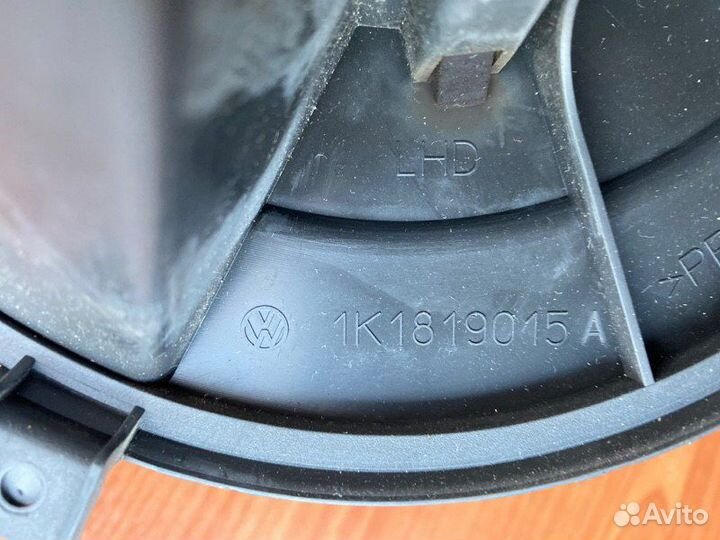 Моторчик печки Vw Golf 5+ BSE 2009