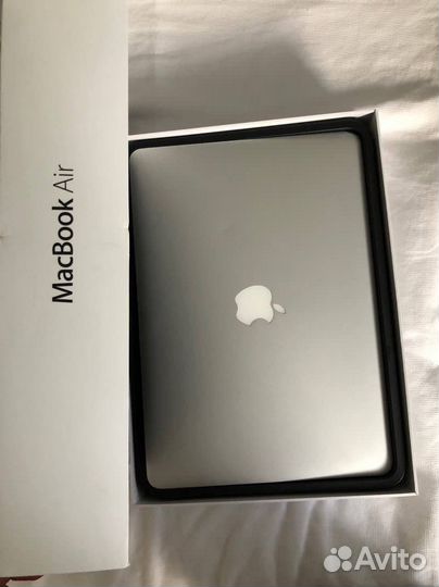 MacBook Air (13-inch, 2017)