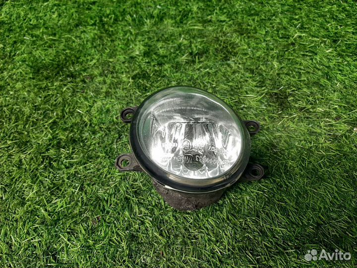 Фара противотуманная левая на Toyota RAV4