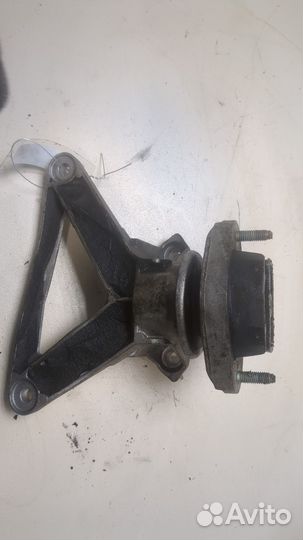 Подушка крепления кпп Audi A4 (B6)