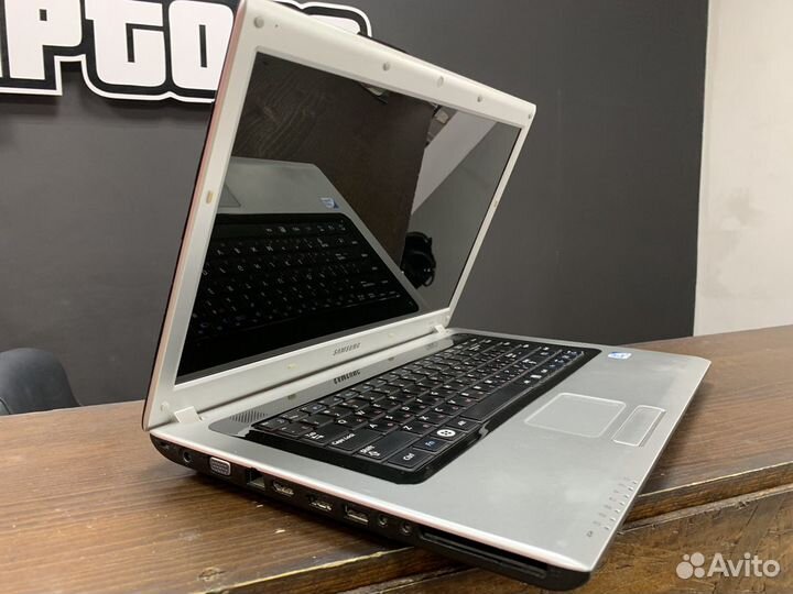 Быстрый ноутбук Samsung 160Gb/4Gb/15.6