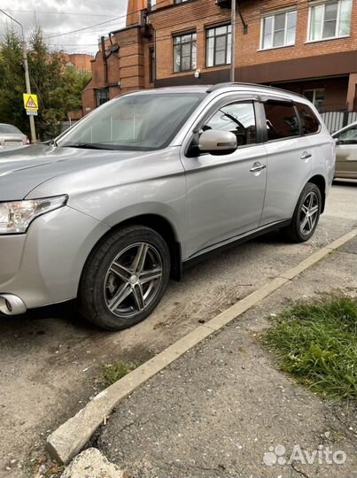 Mitsubishi Outlander 2.4 CVT, 2013, 207 000 км