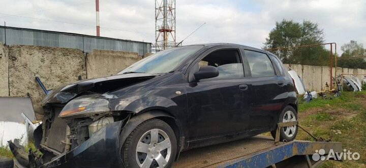 Разбираю на запчасти Chevrolet Aveo T200 1.2L