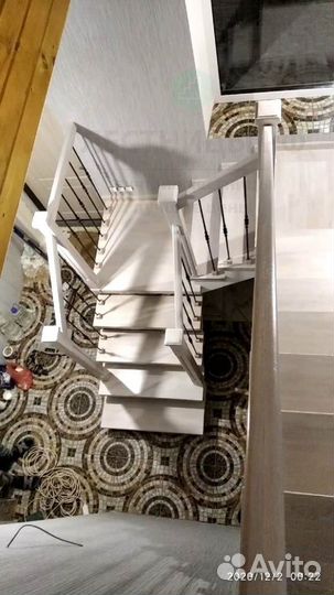 Деревянная лестница лестница