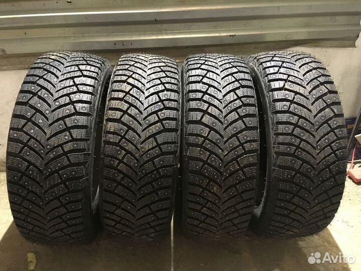 Michelin X-Ice North 4 215/60 R17 114