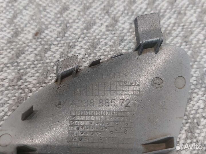 Заглушка буксировочного крюка Мерседес