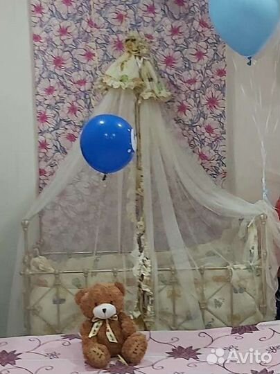 Детская кроватка