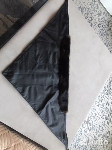 Косынка кожаная с норковой отделкой