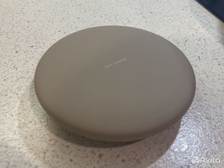 Беспроводная зарядка samsung EP-PG950