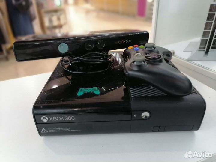 Xbox 360 E 250 Gb + джой+кинект +98 игр