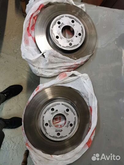 Продам тормозные диски и суппорта rav4 xa50