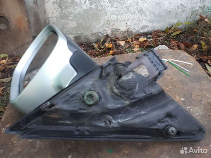 Правое зеркало ауди а6 с4