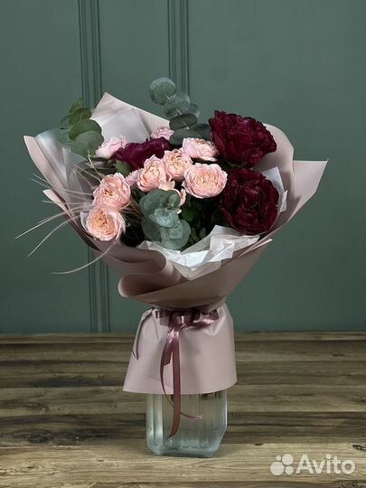 Букет с пионами сборный