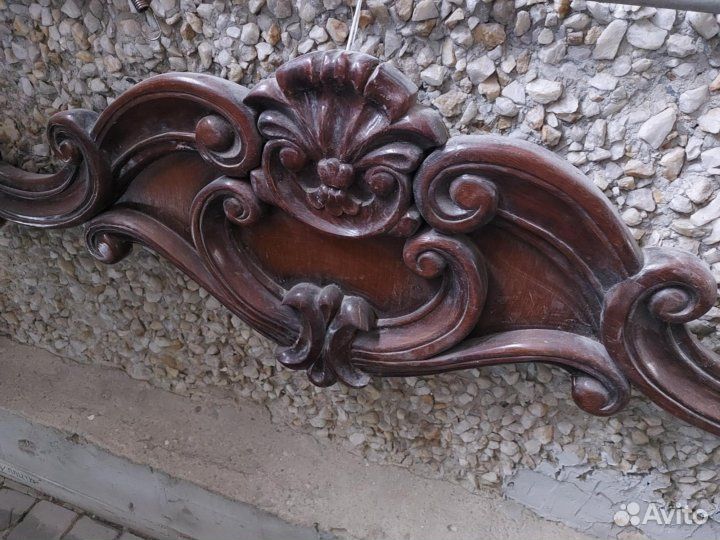 Изголовье кровати резное из массива дерева