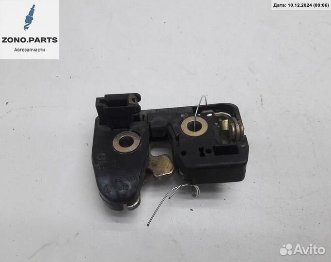 Замок багажника на Volkswagen Golf-3
