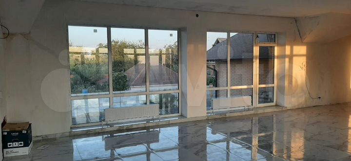 Дом 374 м² на участке 14 сот.