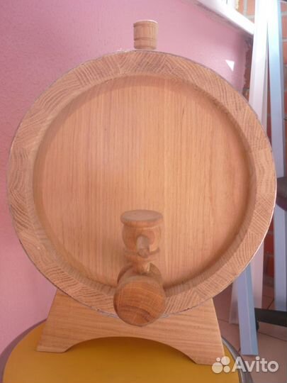 Коньячный дубовый бочонок