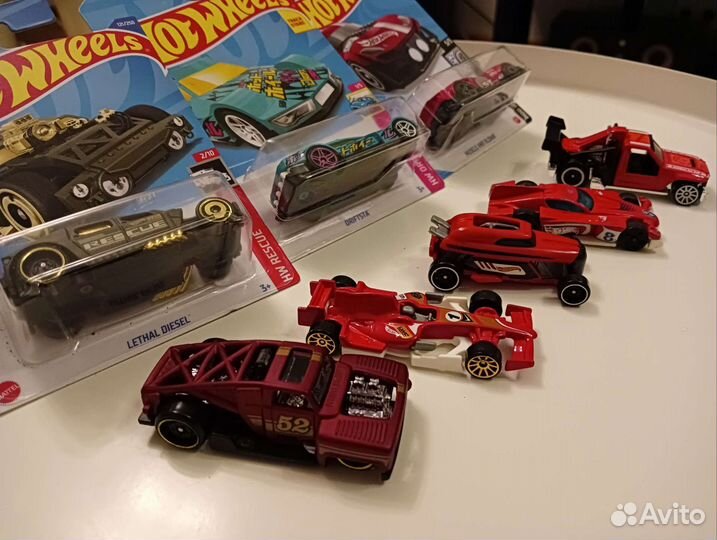 Hot wheels машинки 1:64